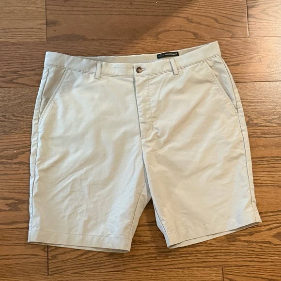 Greg Norman Collection Men's Light Tan Shorts - Picture 1 of 3